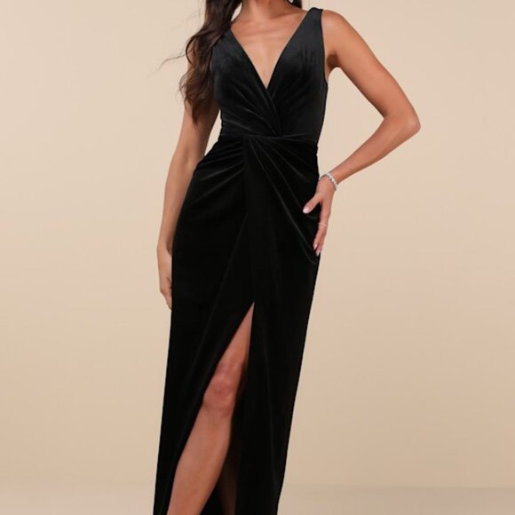 NWT - Lulus Beautiful Evenings Black Velvet Twist-front Maxi Dress - Size XL - Picture 1 of 1